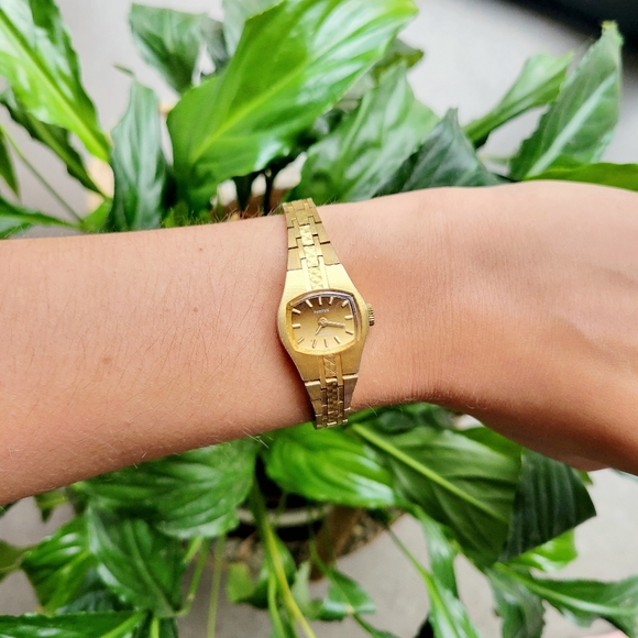 Vintage Perfex 17 Jewels Incabloc Classic Gold Watch - Picture 7 of 10